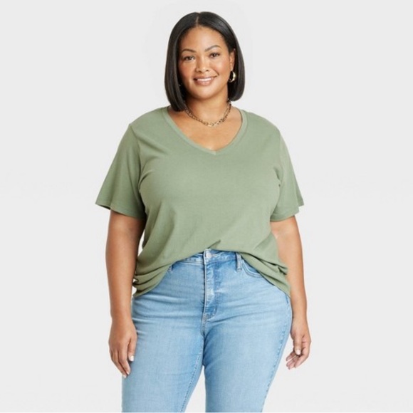 Ava & Viv Tops - Ava & Viv 100% Cotten V-Neck T-Shirt | Olive Green | Size XXL
